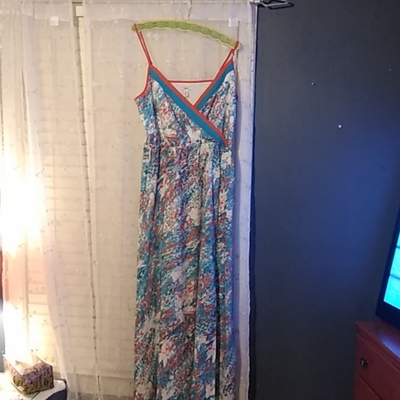 Sundress - Picture 3 of 4